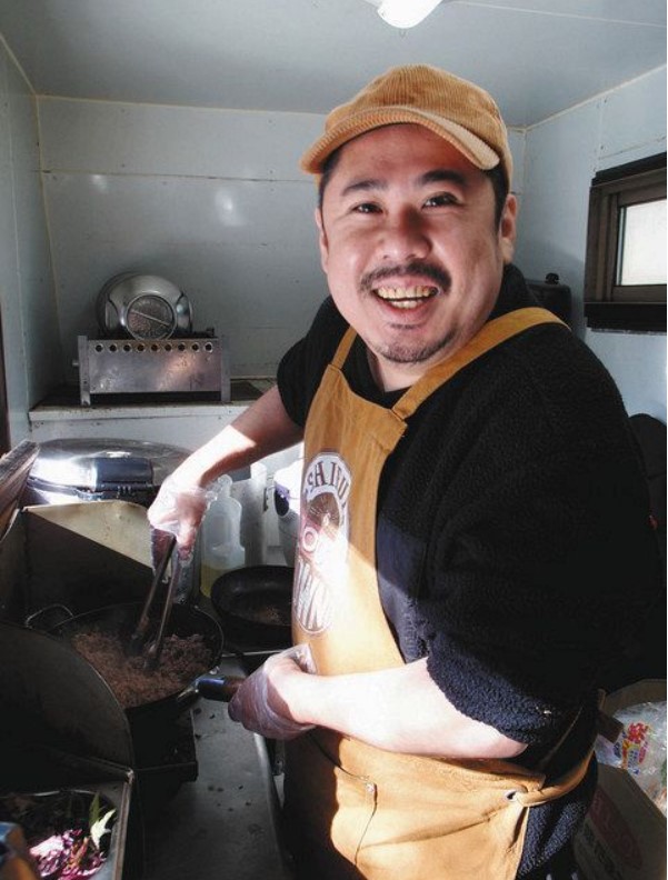 ハイサイカフェ_店主